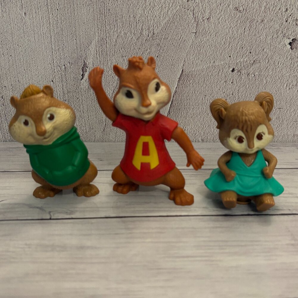 Alvin and the Chipmunks Trio 2009 Squeakquel & 2011 Chipwrecked (SKU: 225TO)